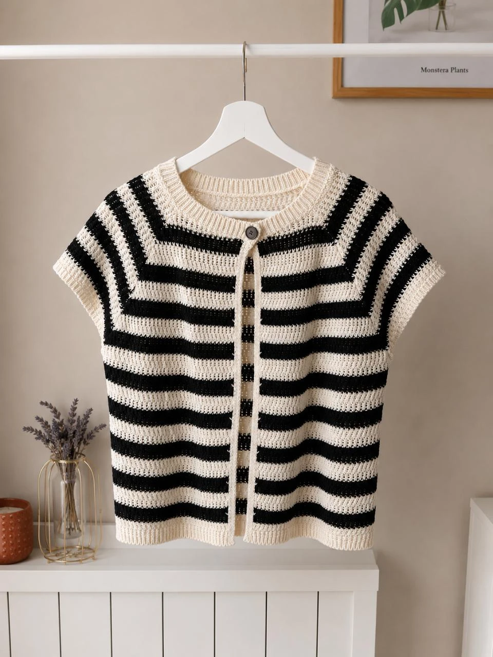 Cream & black sailor-style vest new Size M
